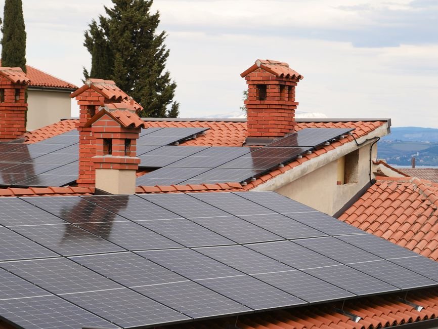 How to Read a Solar Panel Spec Sheet: Voltage, Wattage, and Efficiency Explained